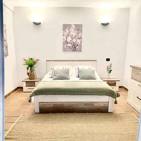 'your Holidays - - Costa Adeje’ Villa *