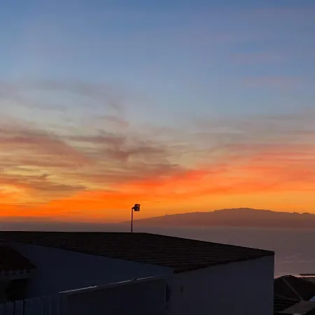 'your Holidays - - Costa Adeje’ * Costa Adeje (Tenerife)