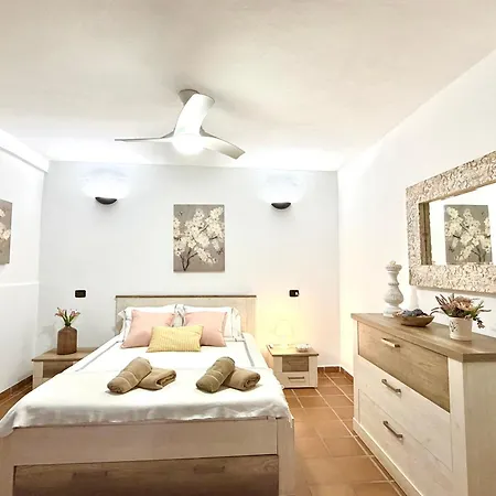 Your Holidays - Sta Monica - Villa *